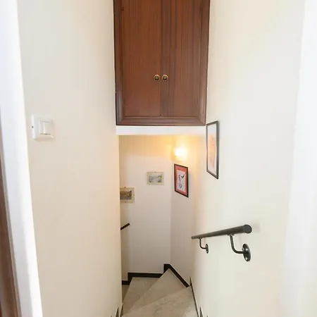 309b - Casa Mirella, Relax Con Vista Su Mare E Natura, 7 Minuti Di Auto Dal Centro E Dal Mare E Di *