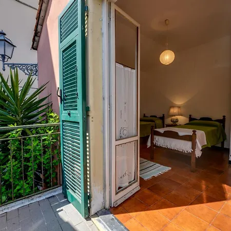 309b - Casa Mirella, Relax Con Vista Su Mare E Natura, 7 Minuti Di Auto Dal Centro E Dal Mare E Di