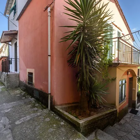 309b - Casa Mirella, Relax Con Vista Su Mare E Natura, 7 Minuti Di Auto Dal Centro E Dal Mare E Di Lejlighed